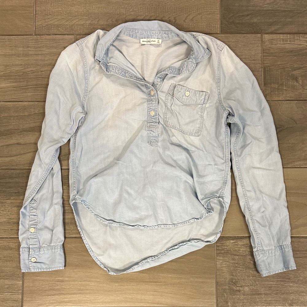 Abercrombie & Fitch Light Blue Button Down Shirt